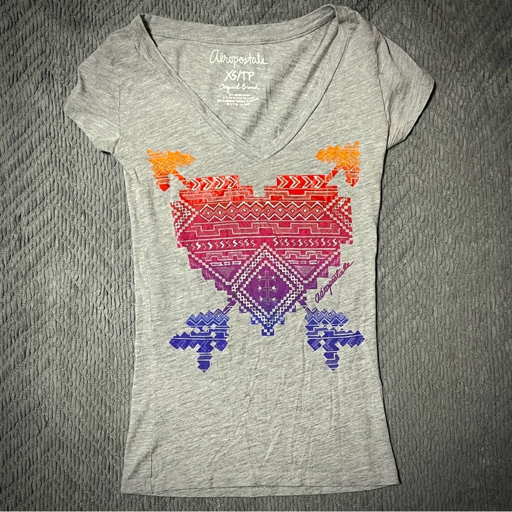 Aeropostale X - Small Shirt Heart with Arrows Design